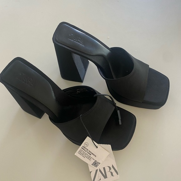 Black Zara platform heels - Picture 4 of 4